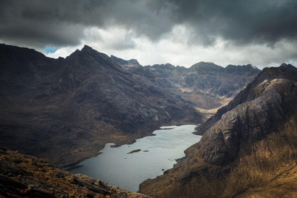 Beau et légendaire : prenez gare au kelpie au Loch Coruisk ! - SIXT